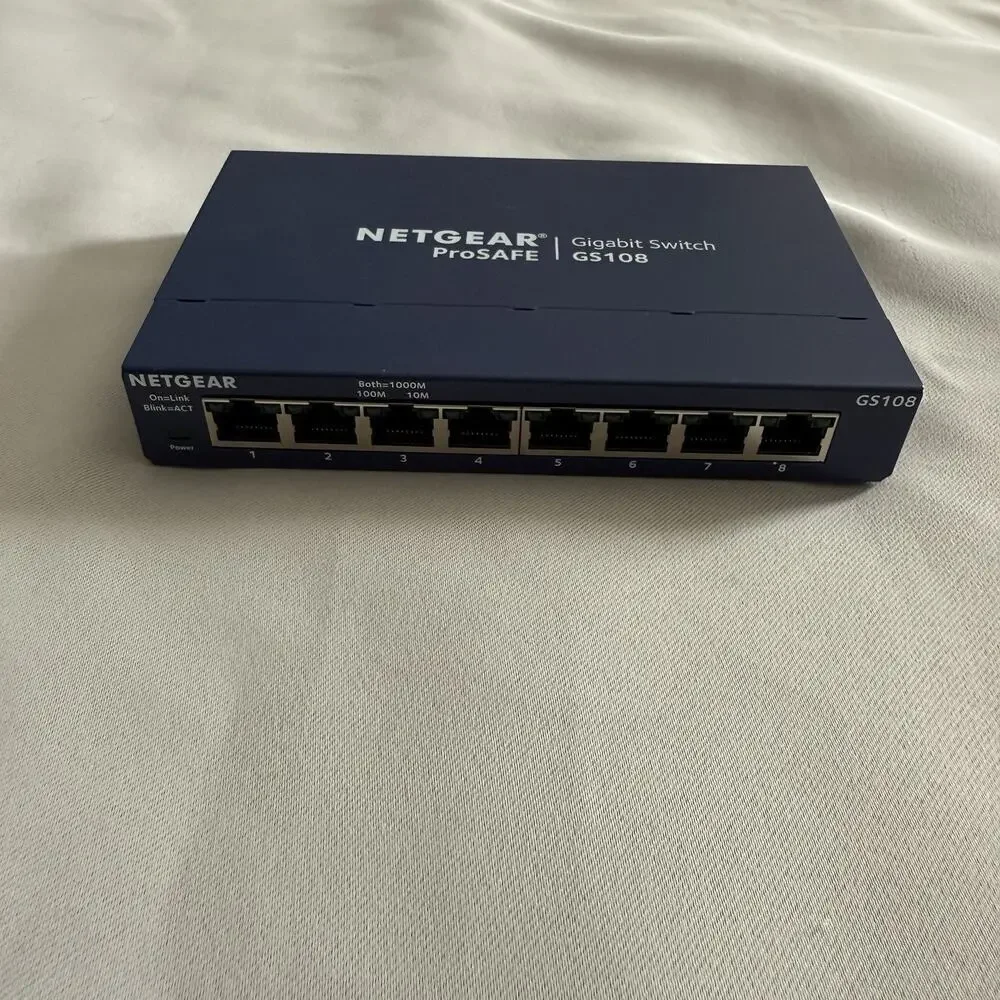 Netgear ProSafe GS108v4 8 Port Gigabit Desktop Ethernet Unmanaged Switch ProSafe
